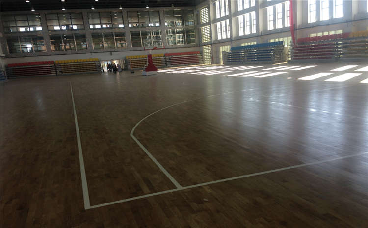 學校舞蹈房木地板怎么翻新？