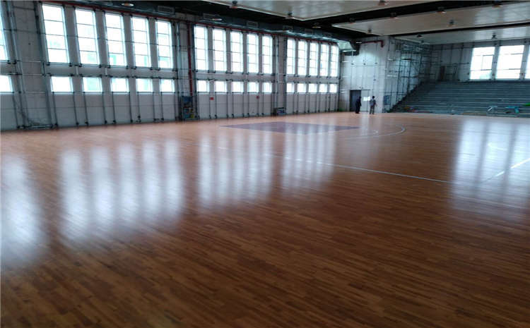 20厚風雨操場地板翻新施工