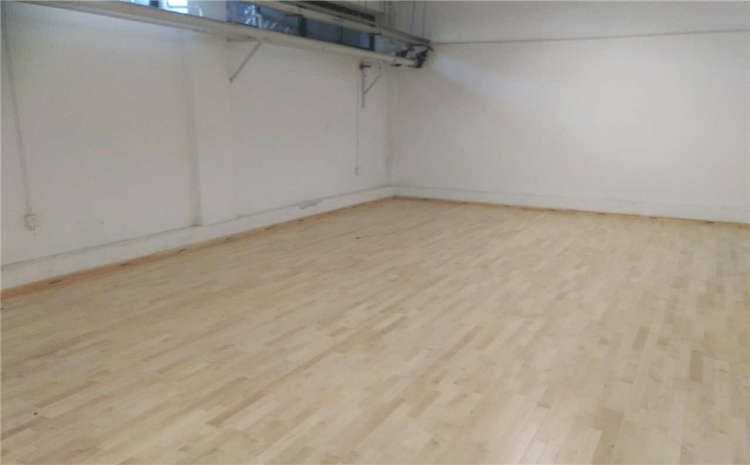 燈塔體育地板廠家價格