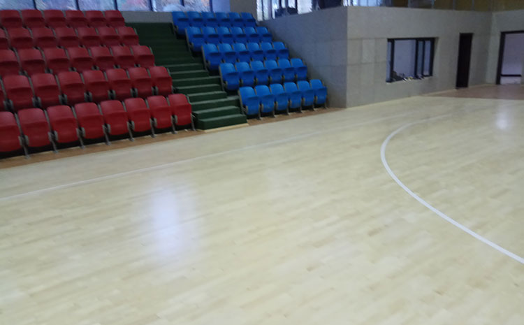 南京專業(yè)體育場(chǎng)地板一般多少錢