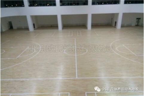 ����ʯ��ɽ�Ǻ��ЌW(xu��)�@���^ľ�ذ�