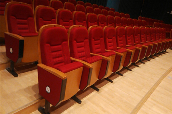 湖南婁底文化館舞臺(tái)木地板案例 湖南婁底文化館舞臺(tái)木地板案例