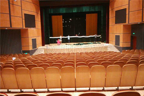 湖南婁底文化館舞臺(tái)木地板案例 湖南婁底文化館舞臺(tái)木地板案例